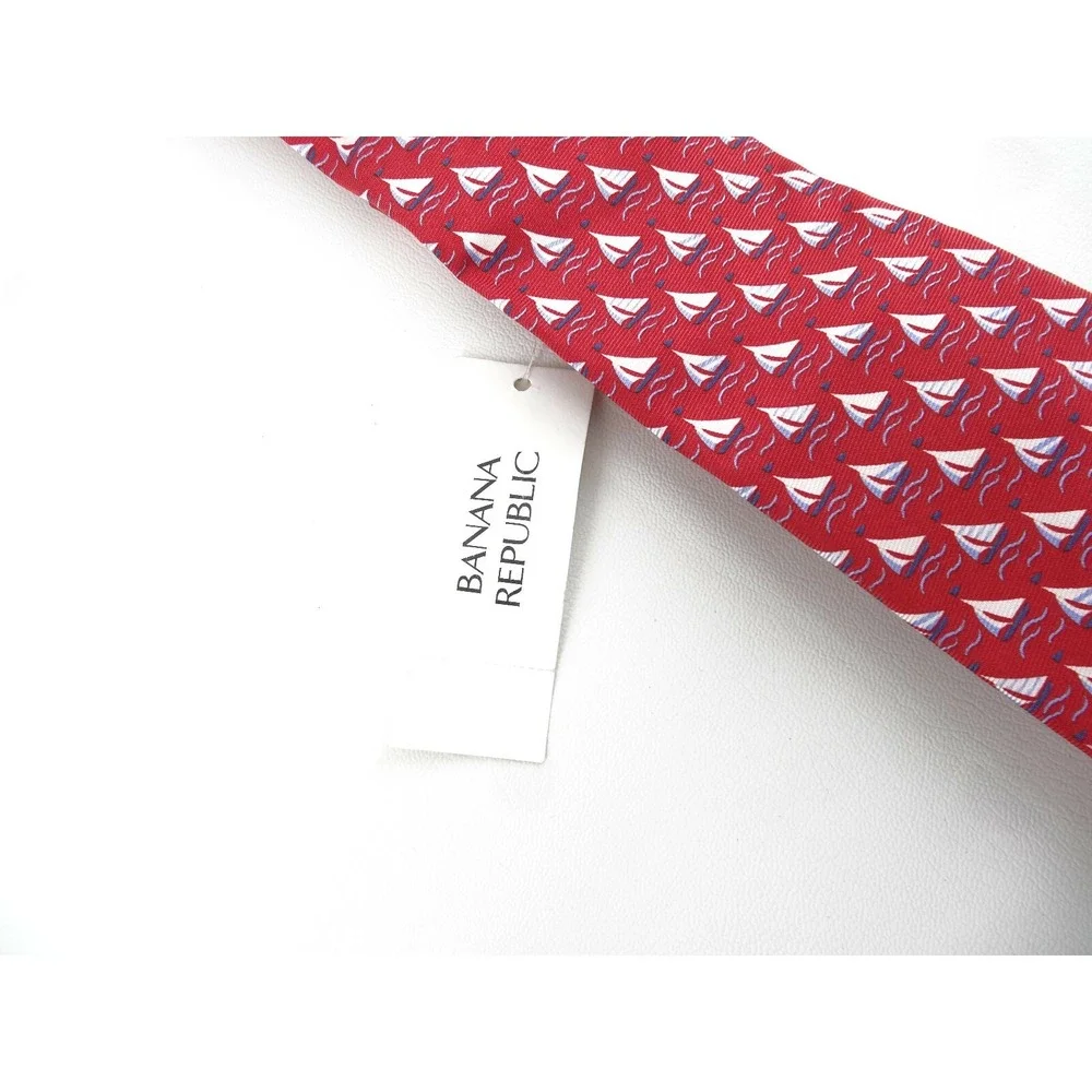 NWT Banana Republic Red‎ Sailboat Print 100% Silk Tie Necktie